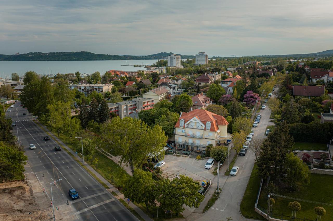 Апартаменты Aqua Haz Panzio 3 Sz Балатонфюред Экстерьер фото